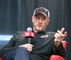 开拓者新老板在TA经纪人调查中被评为NHL最差老板 他过度干涉球队