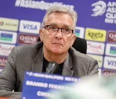 李璇：我不想喊换帅 但伊万留任不代表他可以继续这么固执下去